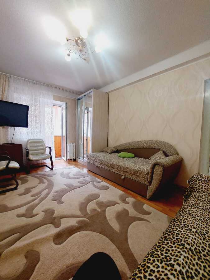 Оренда 1-кімнатної квартири 34 м², Зодчих вул., 62А