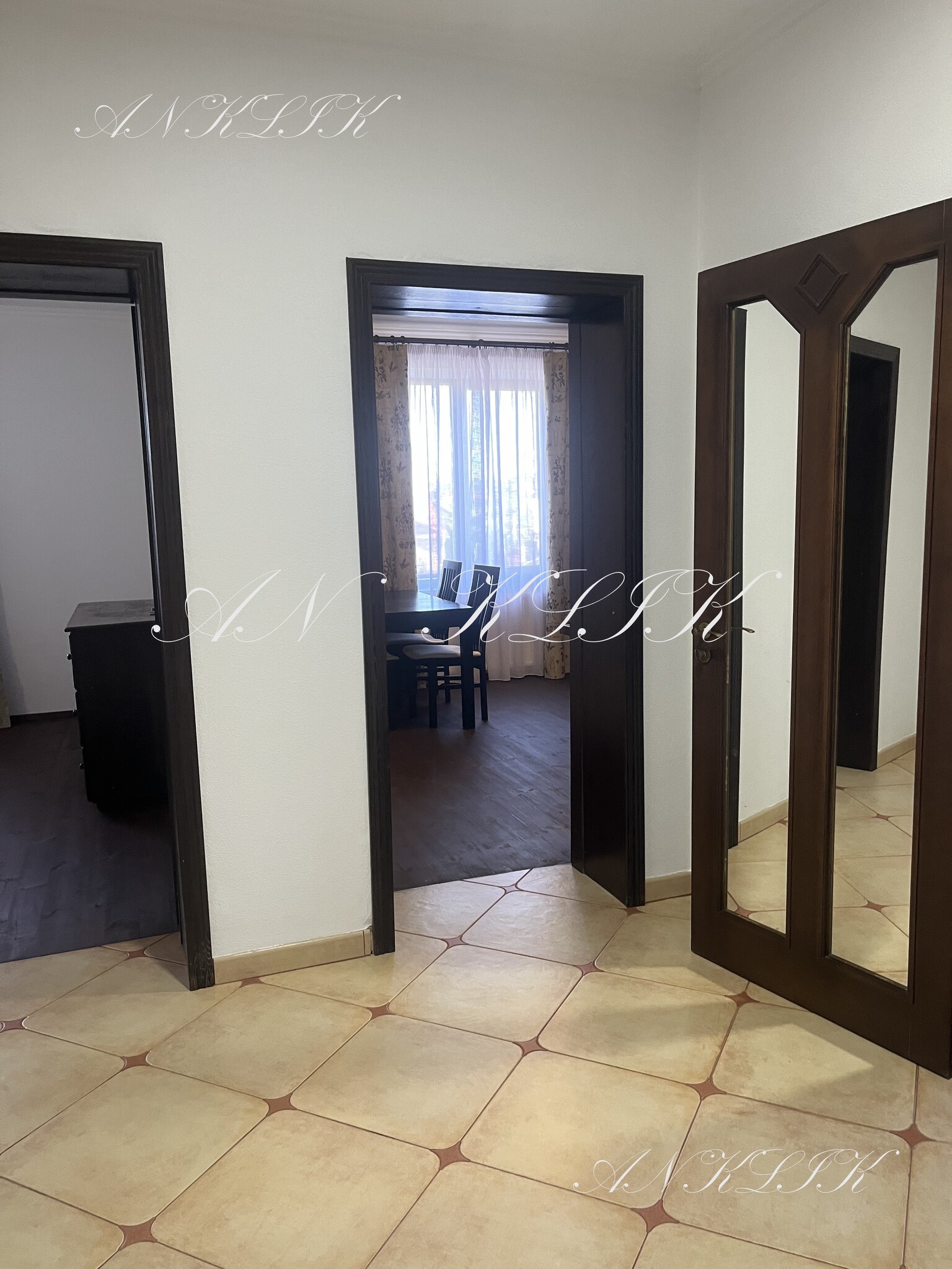 Аренда коттеджа 95 м², Евгения Харченко ул.