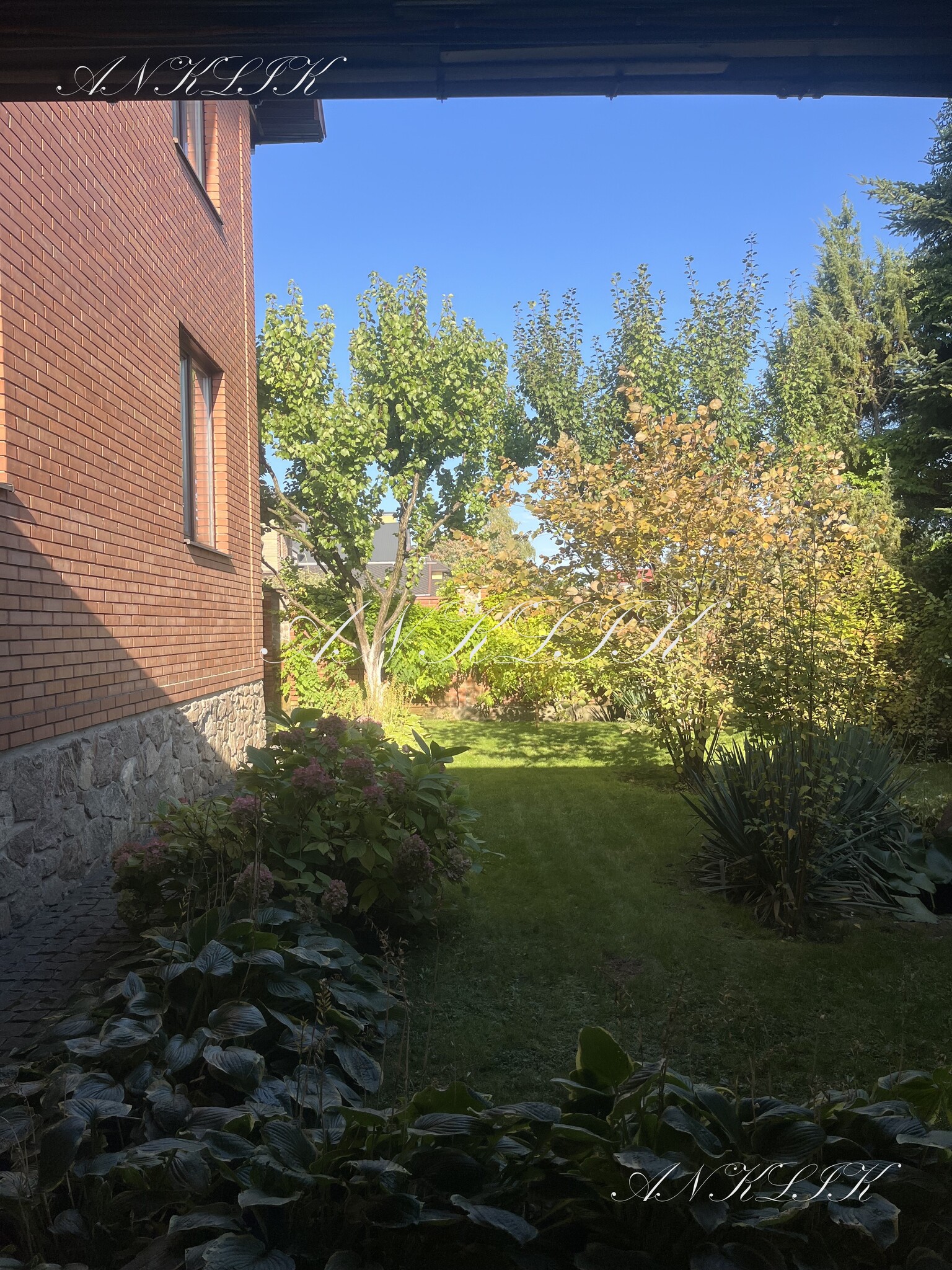 Аренда коттеджа 95 м², Евгения Харченко ул.