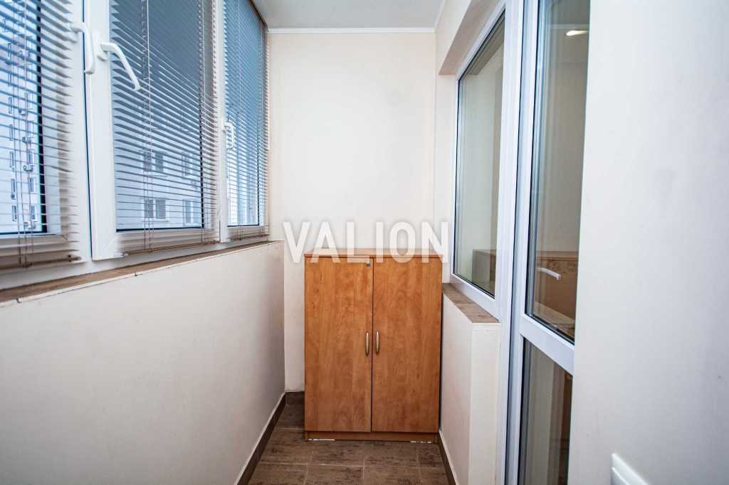 Продаж 2-кімнатної квартири 81.8 м², Срібнокільська вул., 1