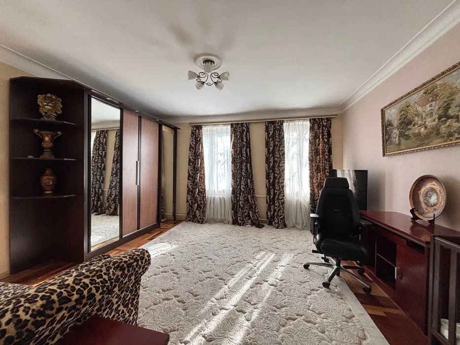 Аренда дома 130 м², Валерия Лобановского просп.