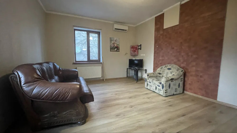 Аренда коттеджа 200 м², 52-я Садовая ул.