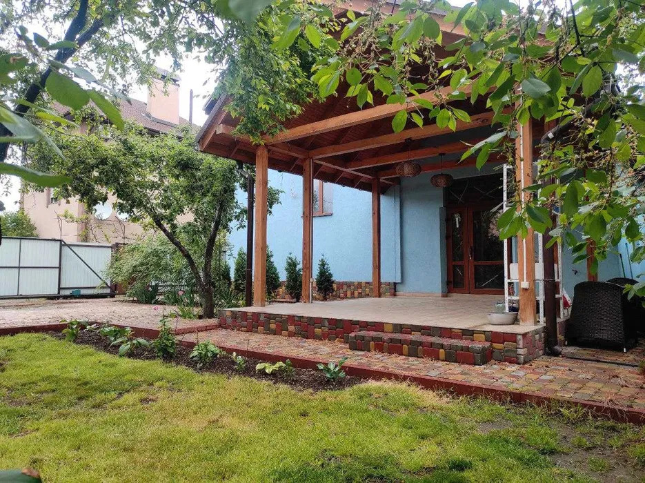 Аренда коттеджа 200 м², 52-я Садовая ул.