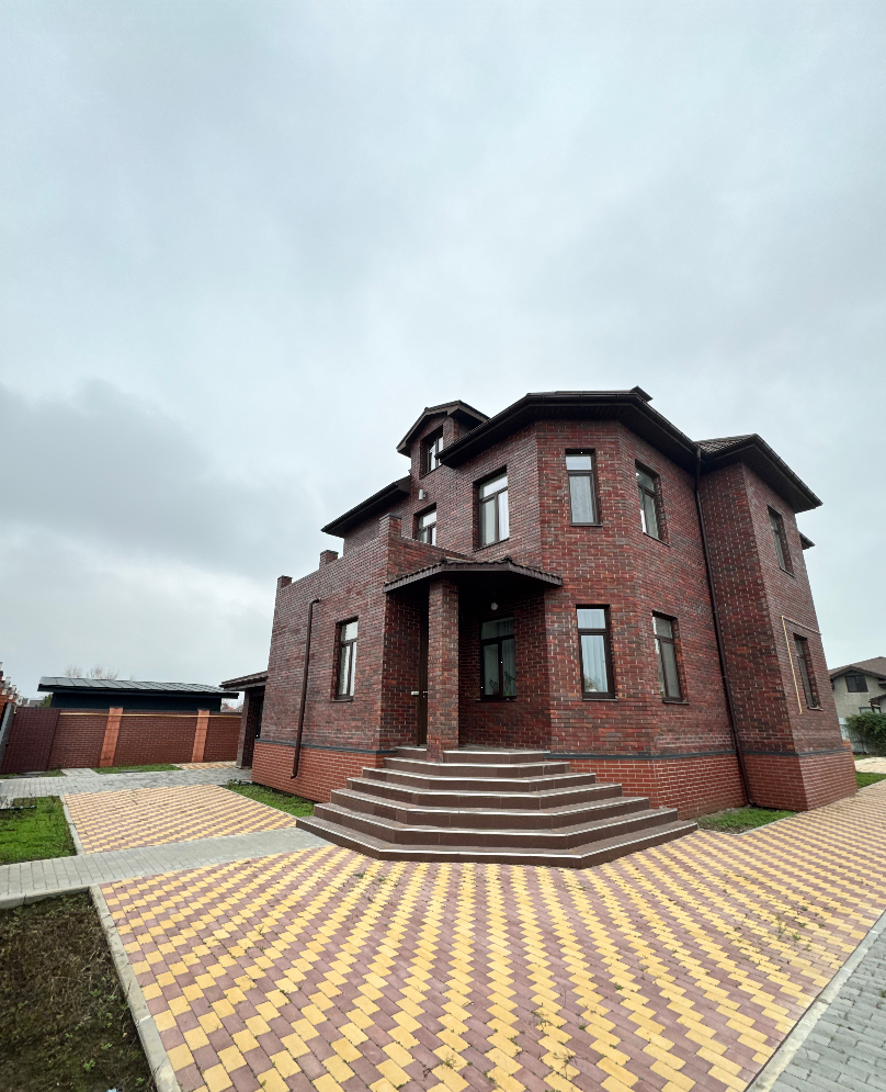 Аренда дома 382 м², Новоселов ул.