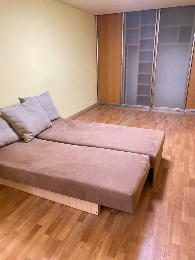 Оренда 2-кімнатної квартири 52 м², Олевська вул., 3