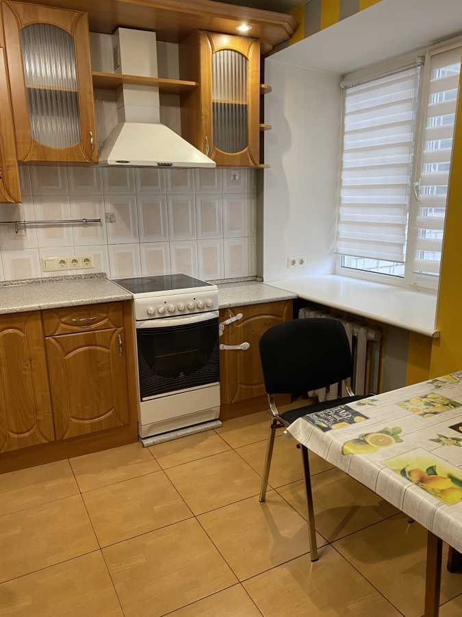 Оренда 2-кімнатної квартири 52 м², Олевська вул., 3
