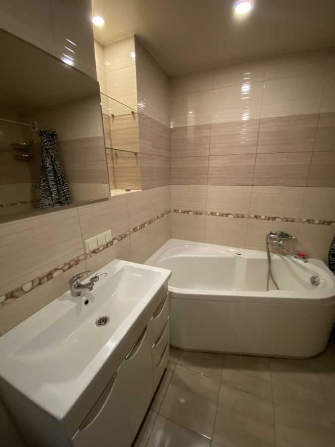 Оренда 2-кімнатної квартири 52 м², Олевська вул., 3