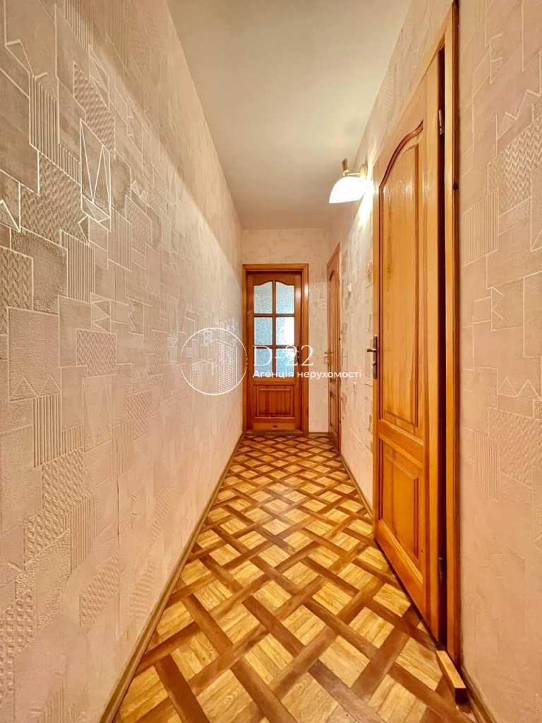Продаж 3-кімнатної квартири 93 м², Братства Тарасівців вулиця, 12/37