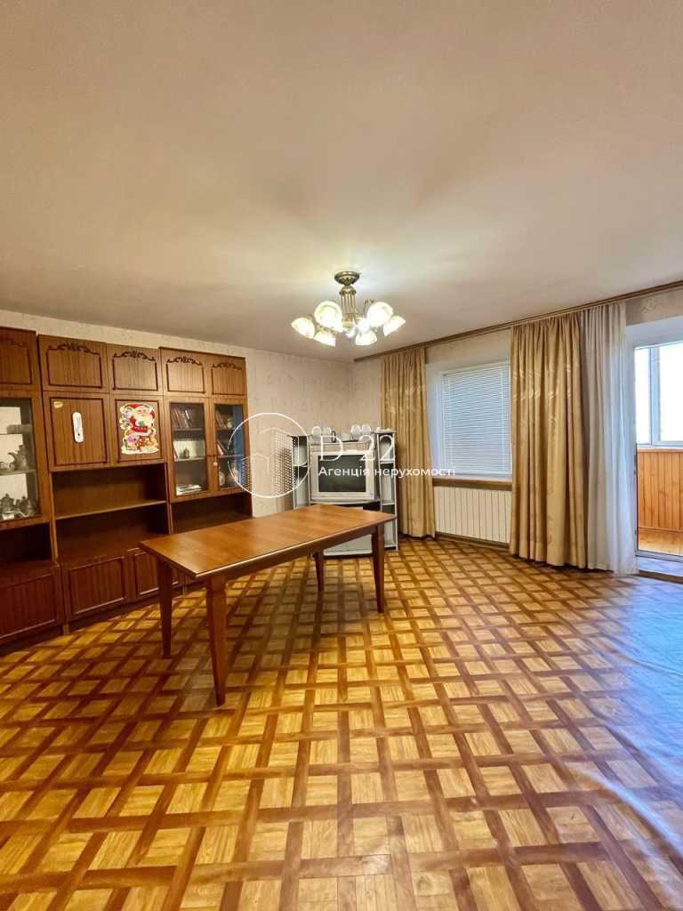 Продаж 3-кімнатної квартири 93 м², Братства Тарасівців вулиця, 12/37