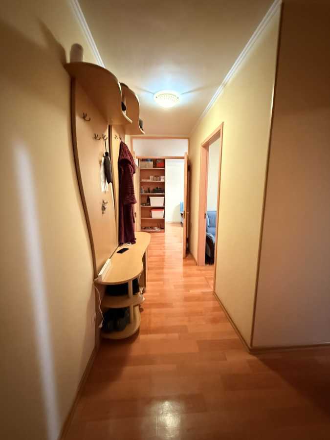 Продаж 3-кімнатної квартири 57 м², Ильичевская вул., Парковая, 12