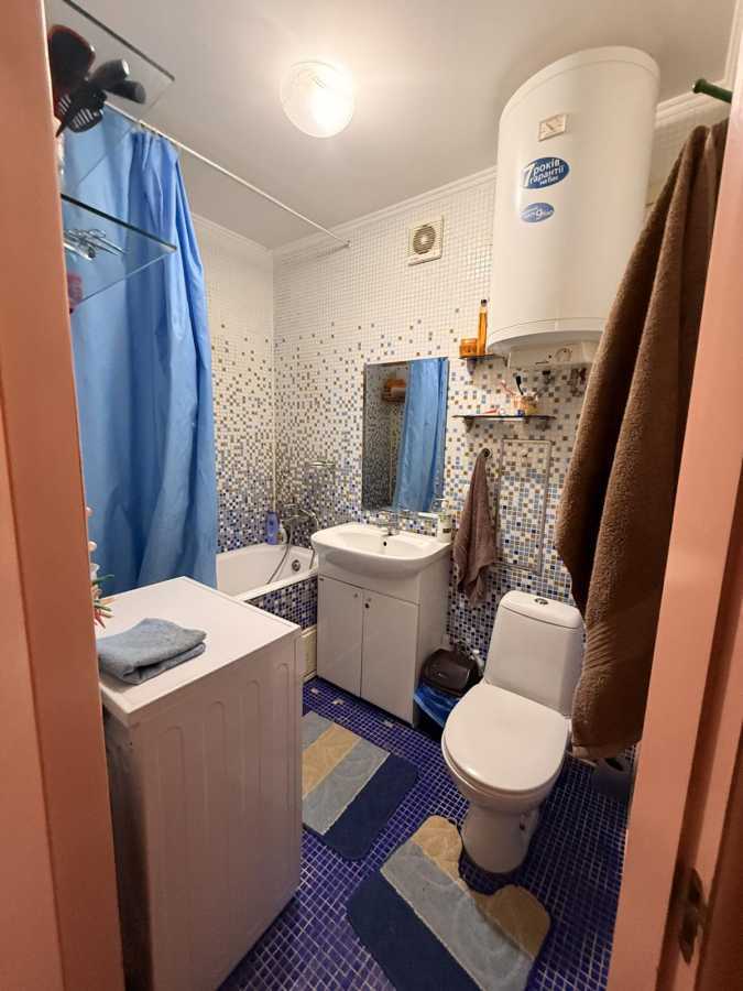 Продаж 3-кімнатної квартири 57 м², Ильичевская вул., Парковая, 12