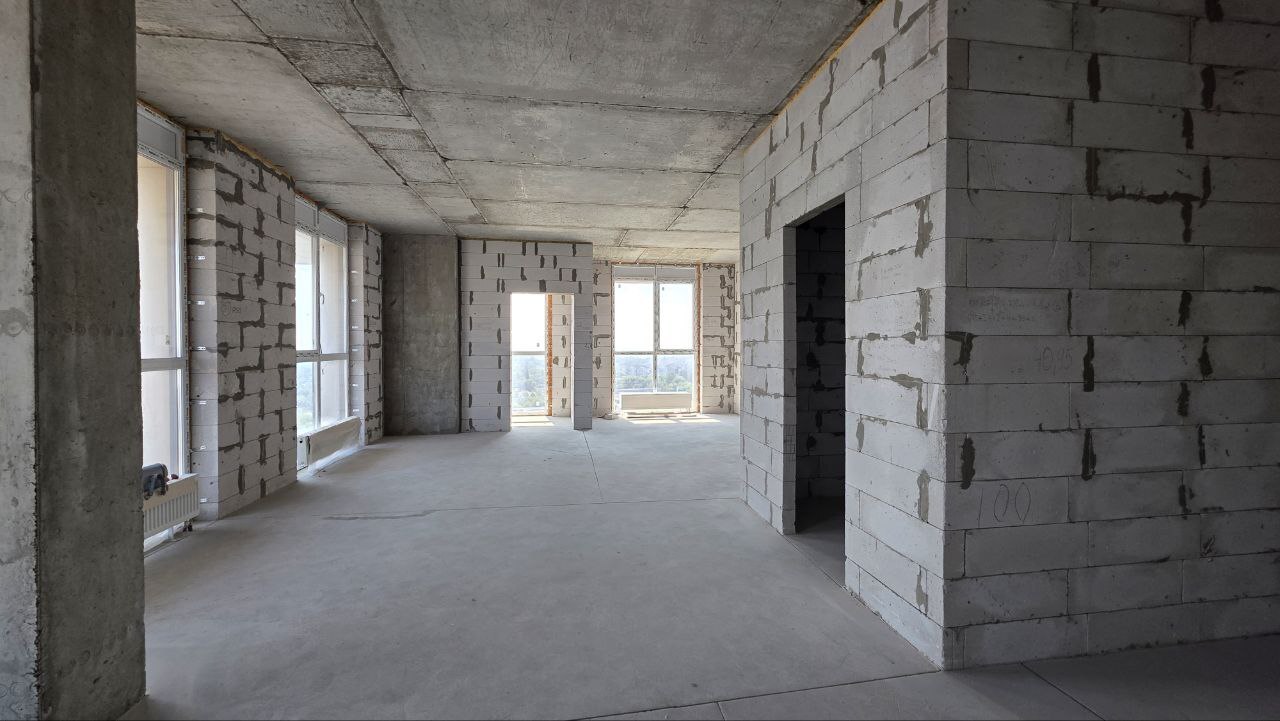 Продажа 2-комнатной квартиры 62 м², Звездный бул.