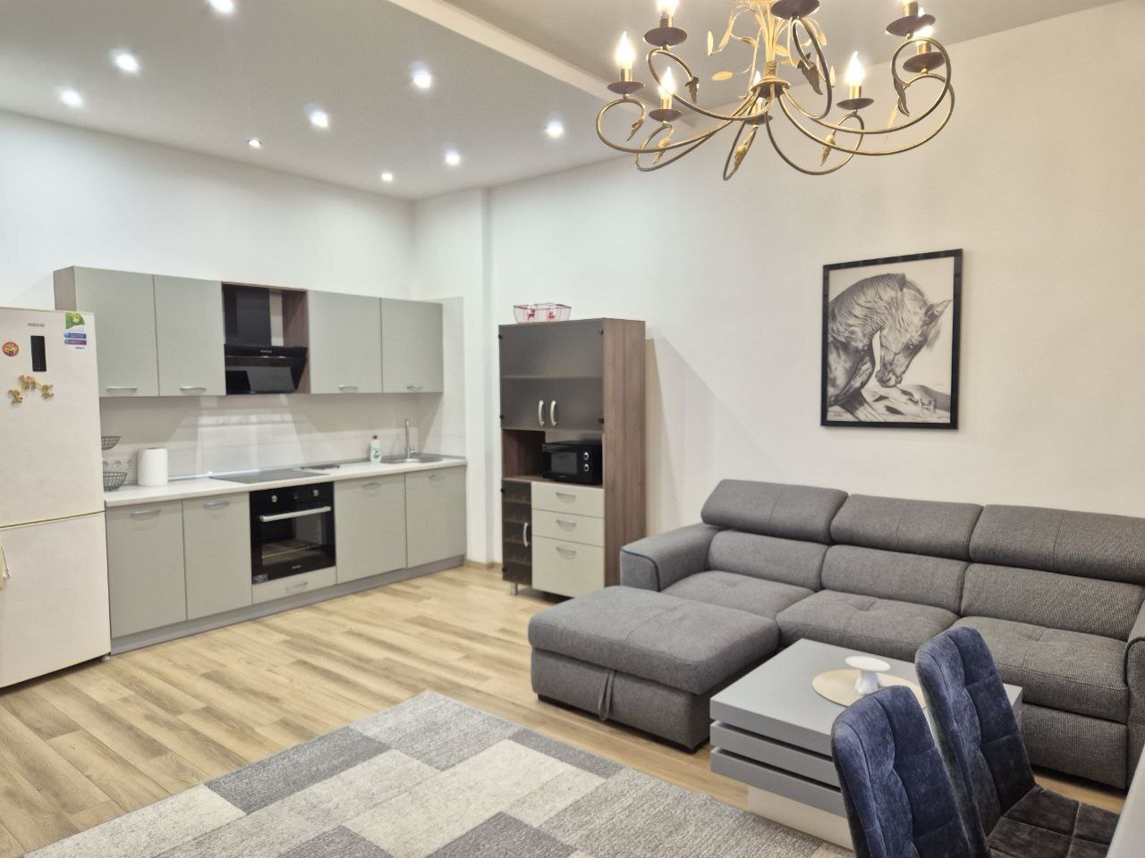 Аренда 3-комнатной квартиры 83 м², Дмитрия Яворницкого просп., 5