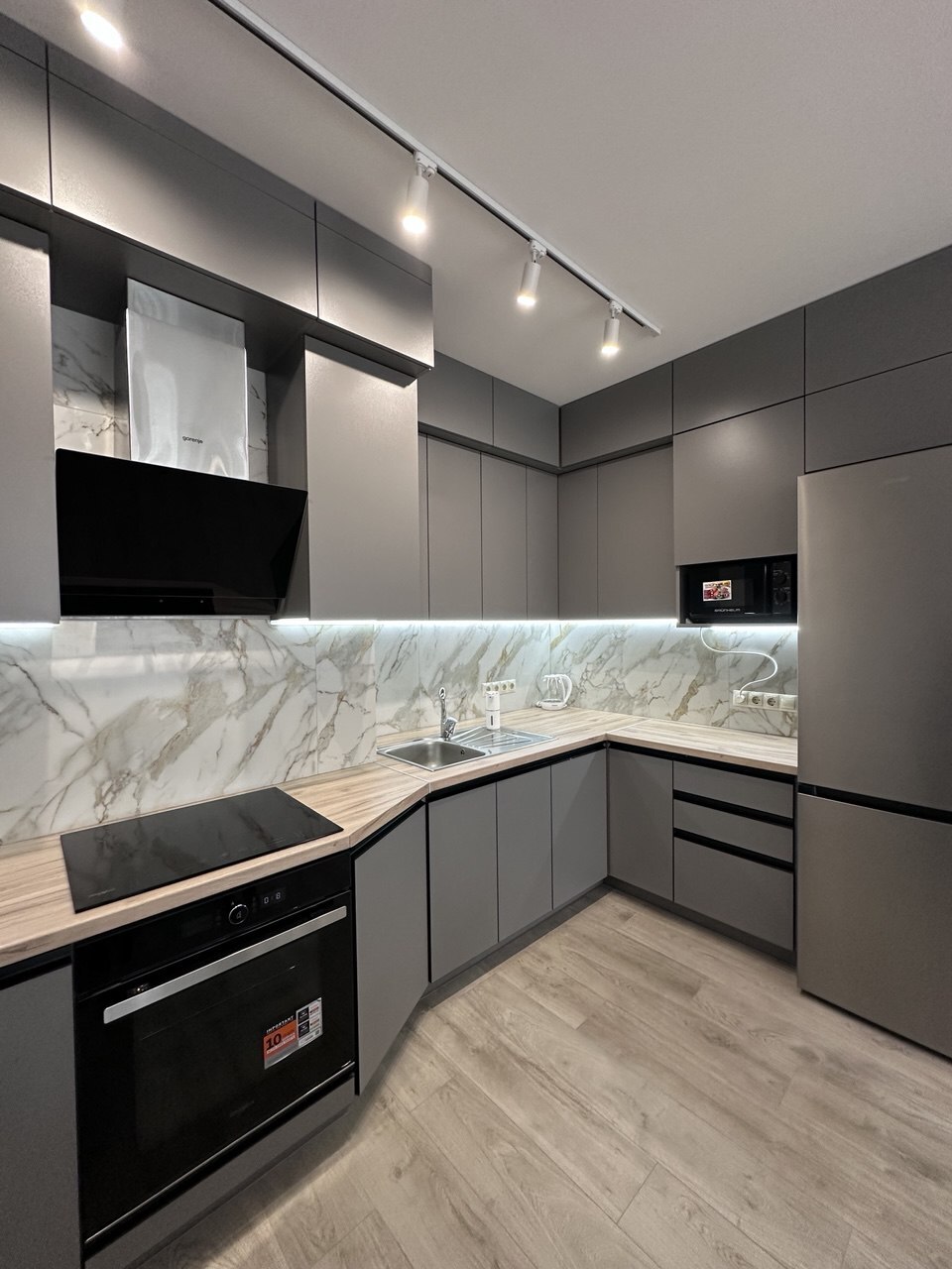 Аренда 2-комнатной квартиры 75.6 м², Александра Олеся ул., 10