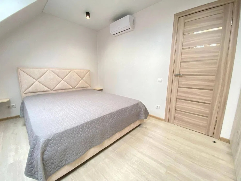 Аренда дома 135 м², Русановский бул.