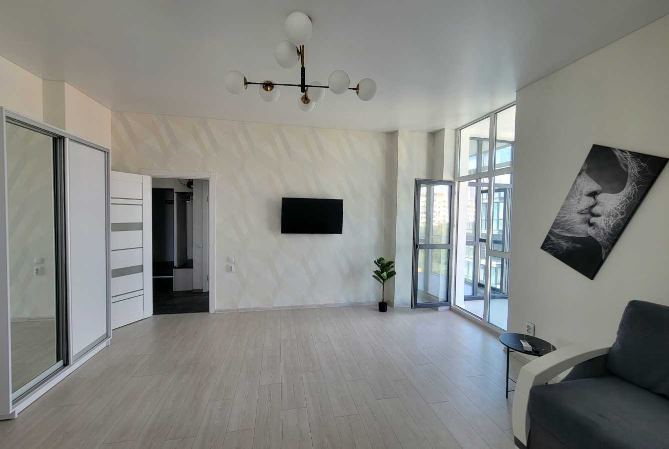 2-комнатная квартира посуточно 67 м², Трамвайная ул., 7