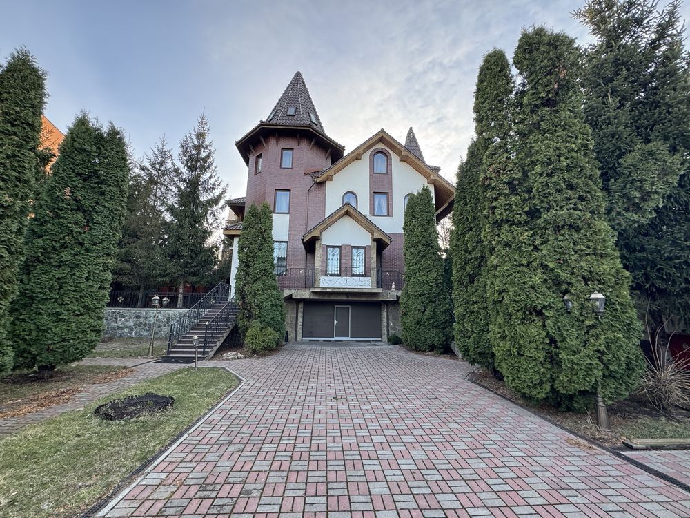 Оренда будинку 1200 м², Деміївська вул.