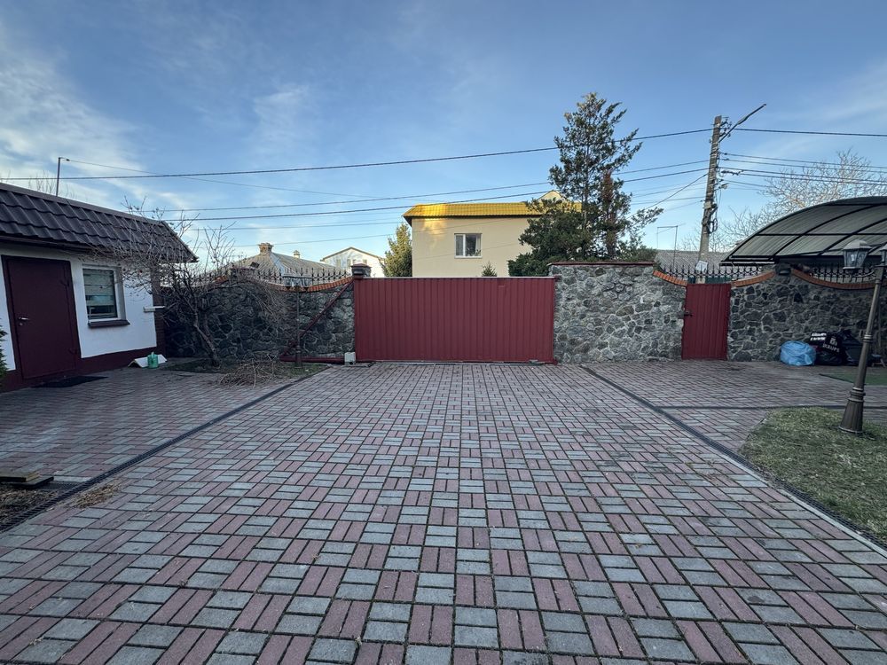 Оренда будинку 1200 м², Деміївська вул.