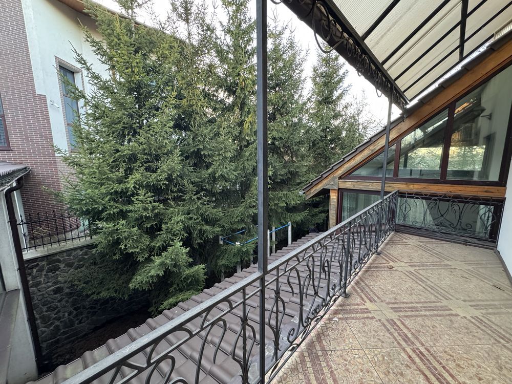 Оренда будинку 1200 м², Деміївська вул.