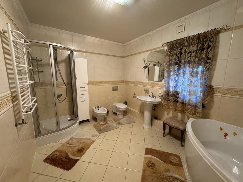 Оренда будинку 1200 м², Деміївська вул.