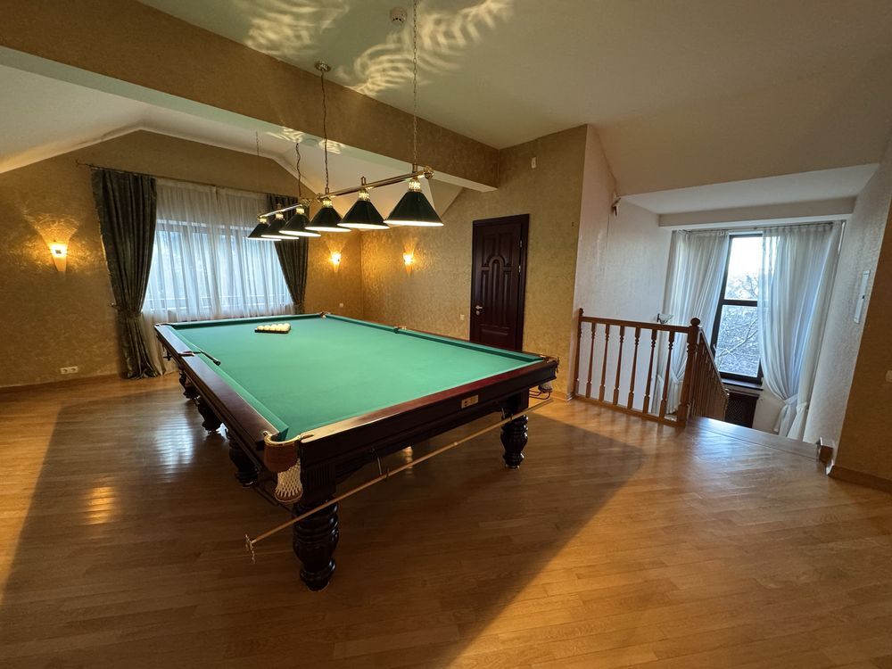 Оренда будинку 1200 м², Деміївська вул.