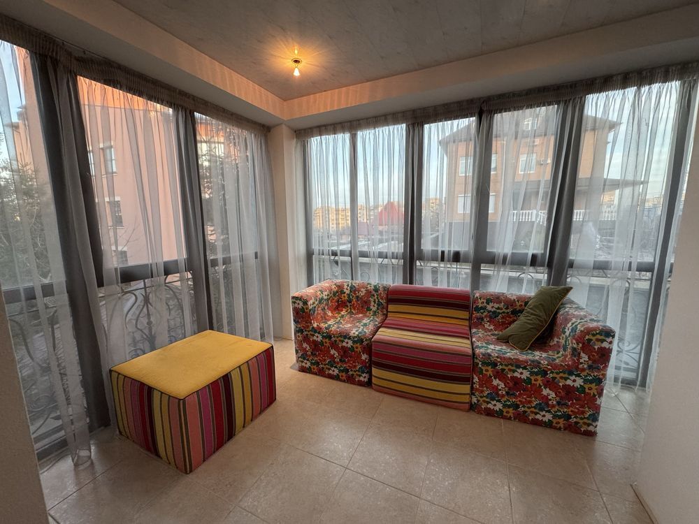 Оренда будинку 1200 м², Деміївська вул.