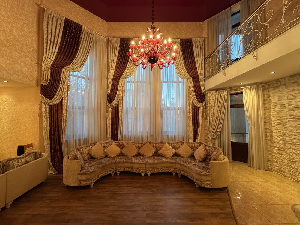 Оренда будинку 1200 м², Деміївська вул.