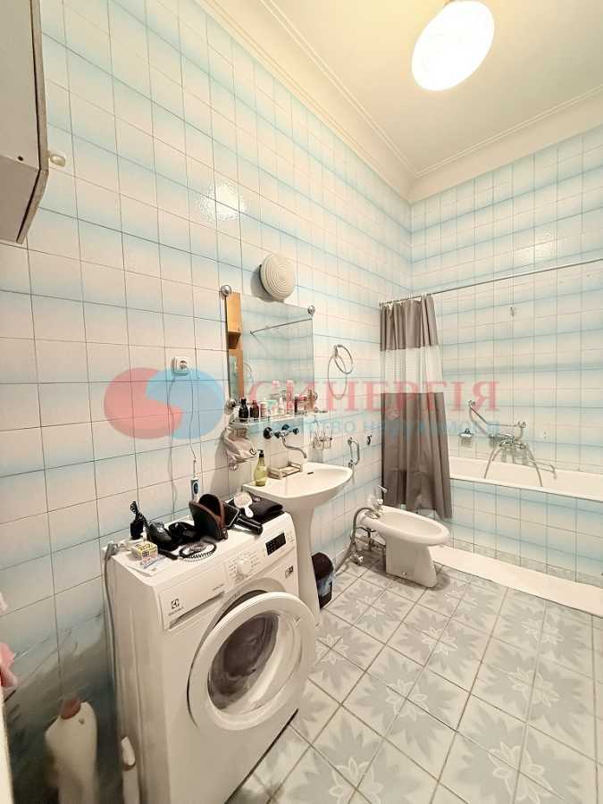 Продажа 2-комнатной квартиры 94 м², Институтская ул., 20/8