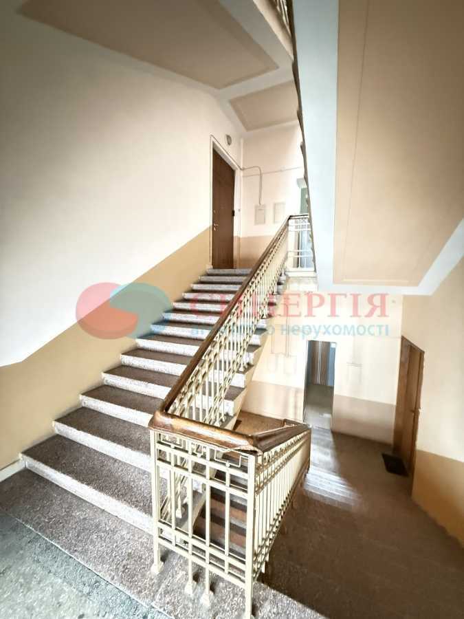 Продажа 2-комнатной квартиры 94 м², Институтская ул., 20/8