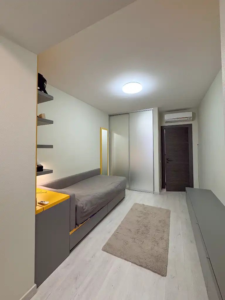 Продажа 2-комнатной квартиры 130 м², Титова ул.