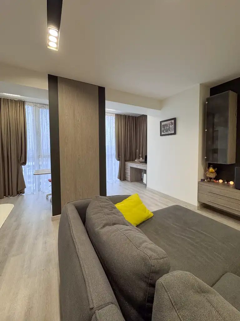 Продажа 2-комнатной квартиры 130 м², Титова ул.