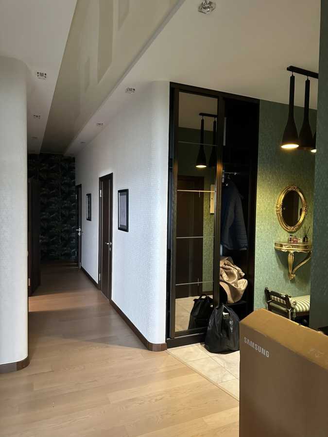 Оренда 4-кімнатної квартири 155 м², Генерала Шаповала вул., 2А