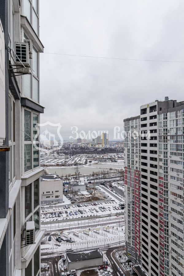 Продажа 2-комнатной квартиры 73.1 м², Михаила Донца ул., Драгоманова, 2а