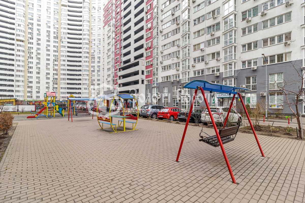 Продажа 2-комнатной квартиры 73.1 м², Михаила Донца ул., Драгоманова, 2а