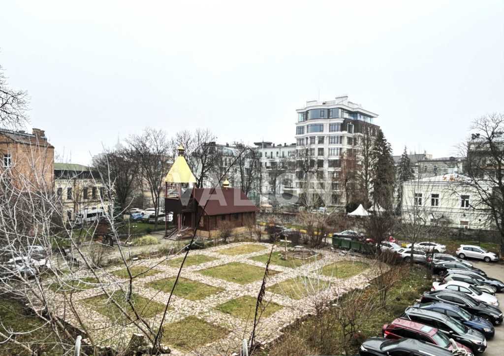 Продажа 2-комнатной квартиры 53.2 м², Большая Житомирская ул., 4В