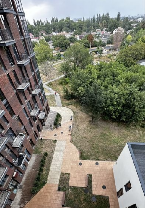 Продаж 1-кімнатної квартири 40 м², Радостная вул.