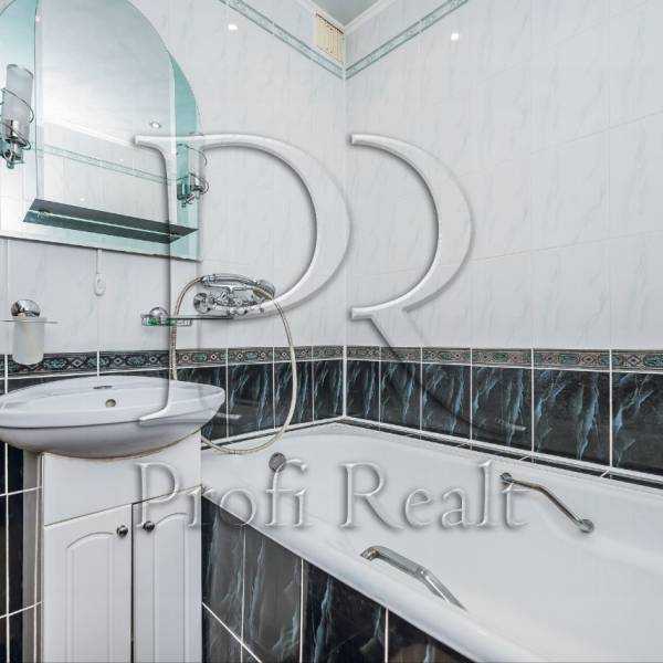 Продажа 1-комнатной квартиры 43 м², Николая Лаврухина ул., 11