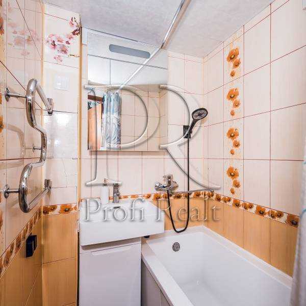 Продажа 2-комнатной квартиры 45 м², Дарницкий бул., 21