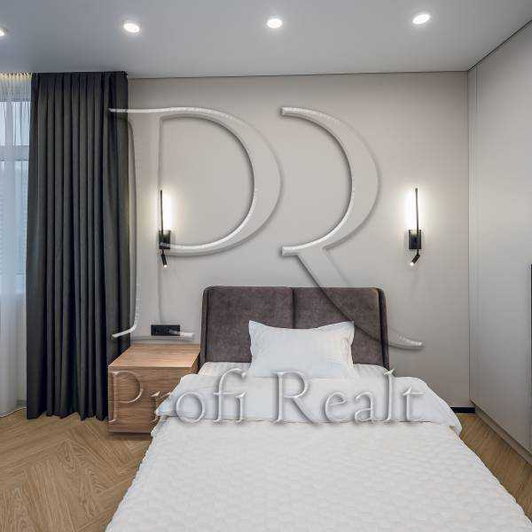 Продажа 2-комнатной квартиры 70 м², Александра Олеся ул., 5