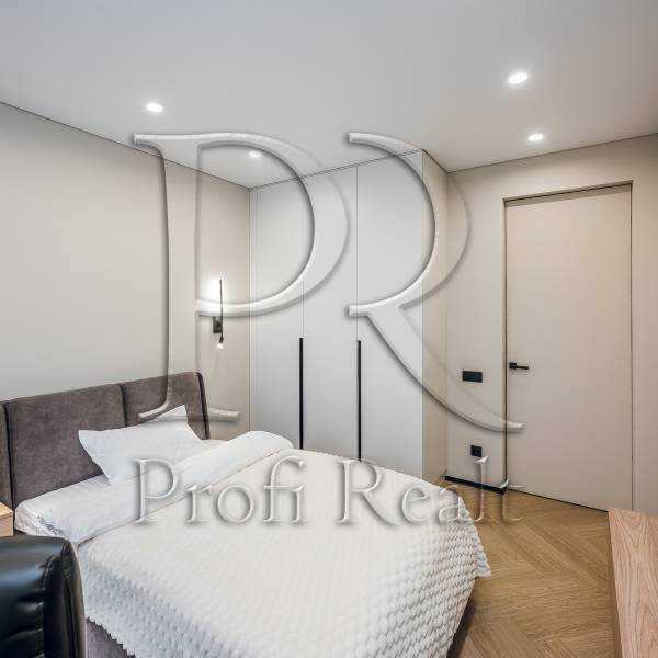 Продажа 2-комнатной квартиры 70 м², Александра Олеся ул., 5