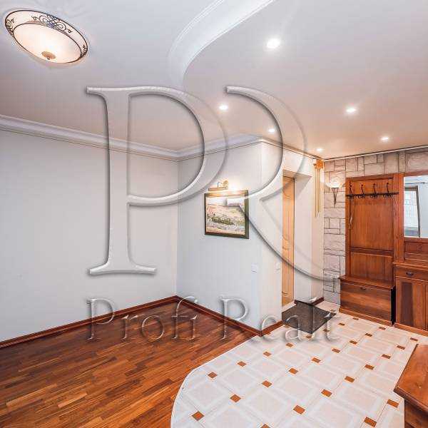 Продажа 3-комнатной квартиры 147 м², Драгоманова ул., 17