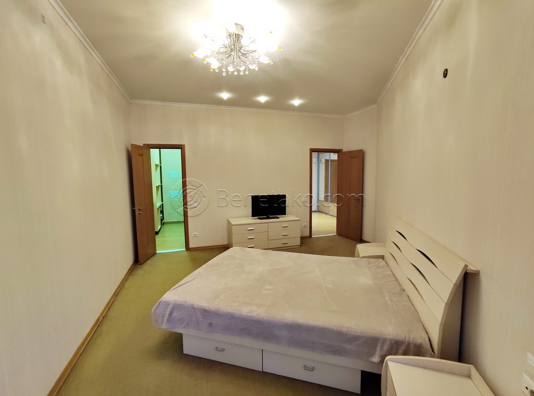 Аренда 3-комнатной квартиры 108 м², Тенистая ул., 9/12