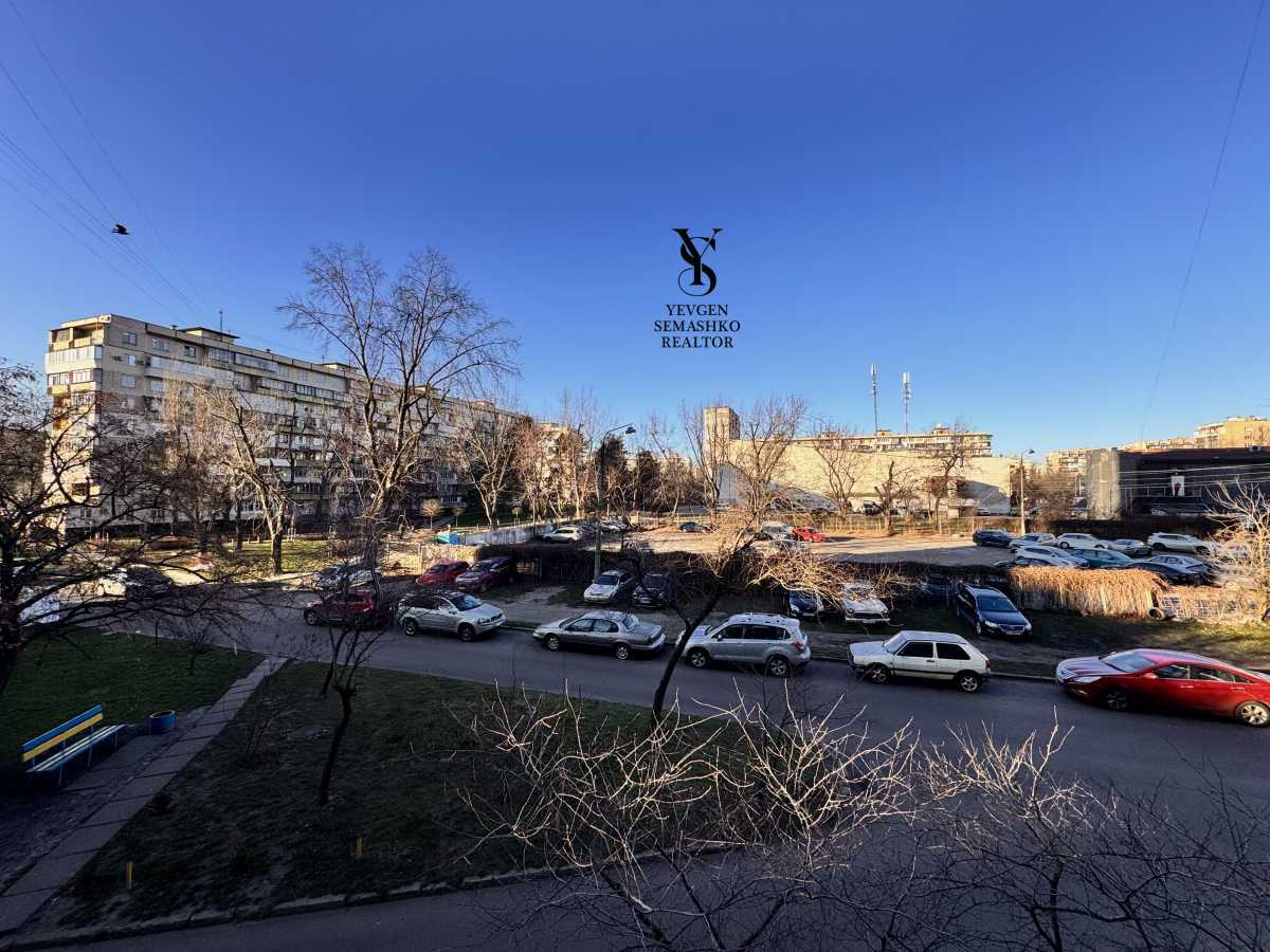 Продажа 1-комнатной квартиры 37 м², Милютенко ул., 17А