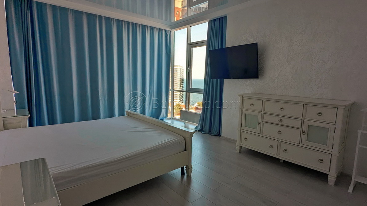 Аренда 3-комнатной квартиры 120 м², Французский бул., 60Г