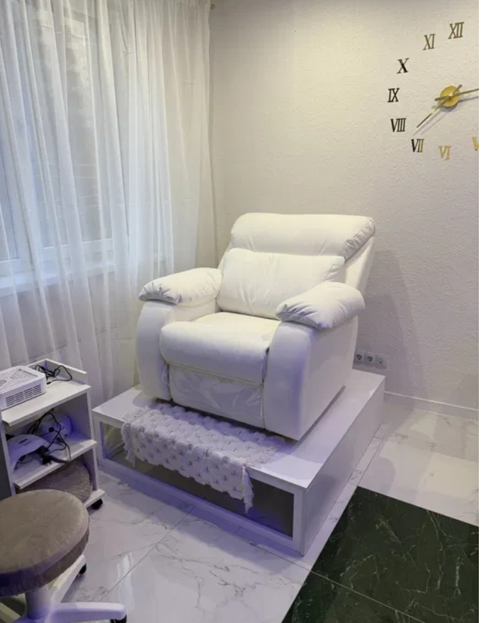 Аренда помещения свободного назначения 40 м², Генуэзская ул.