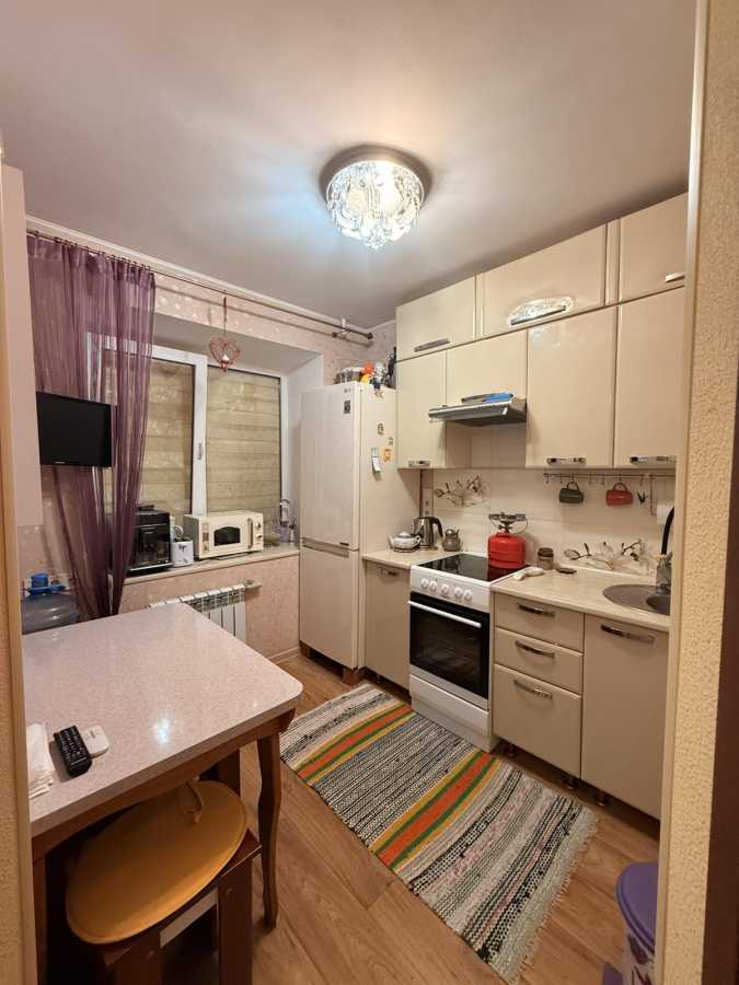 Продаж 2-кімнатної квартири 40 м², Ильичевская вул., Парковая, 34-б