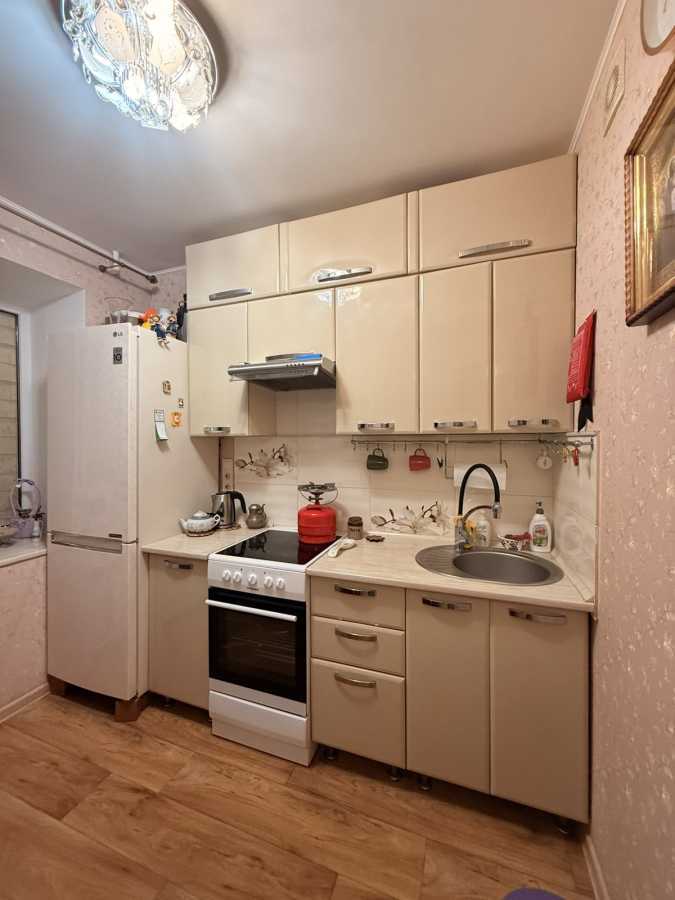 Продаж 2-кімнатної квартири 40 м², Ильичевская вул., Парковая, 34-б