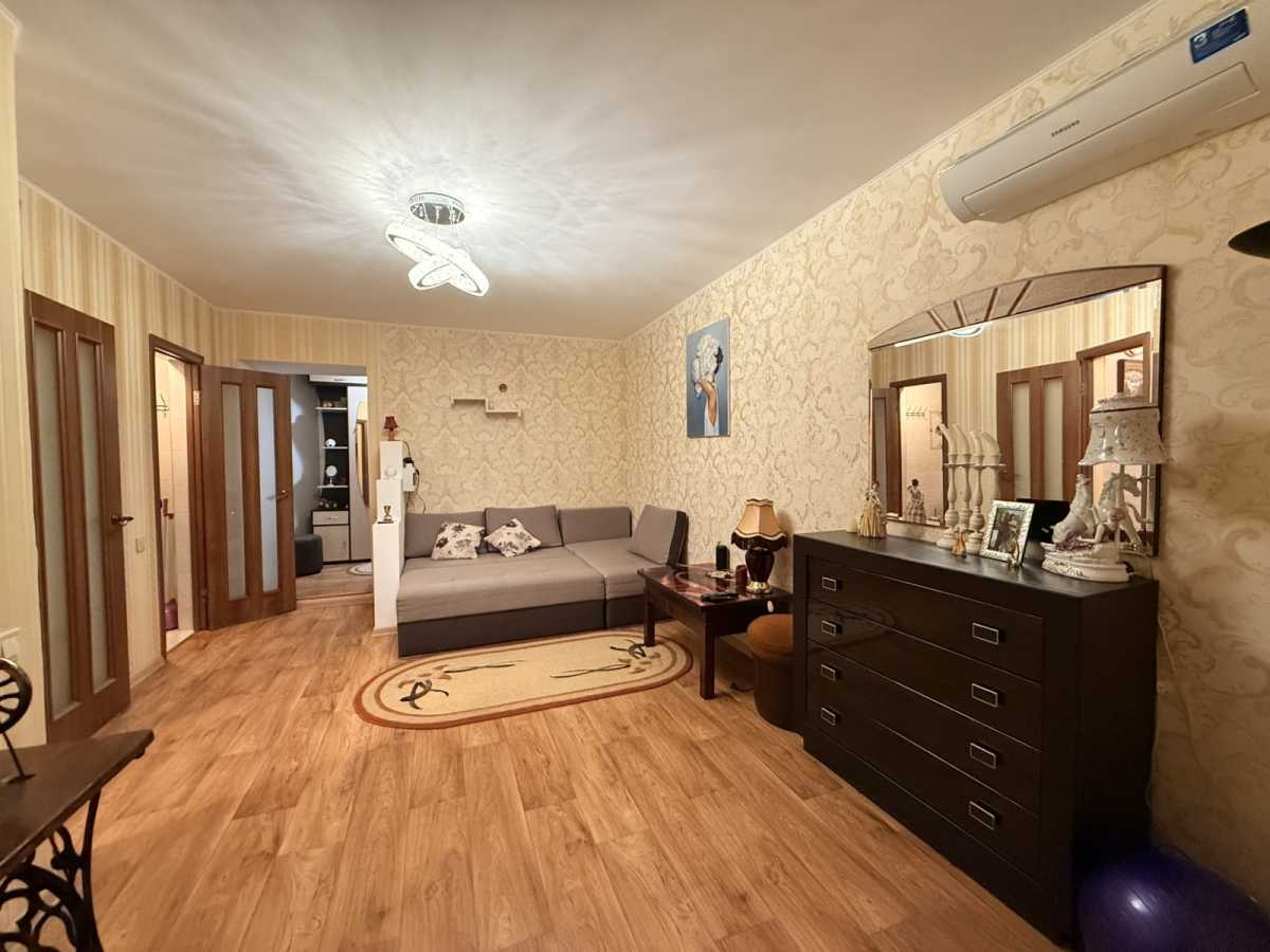 Продаж 2-кімнатної квартири 40 м², Ильичевская вул., Парковая, 34-б