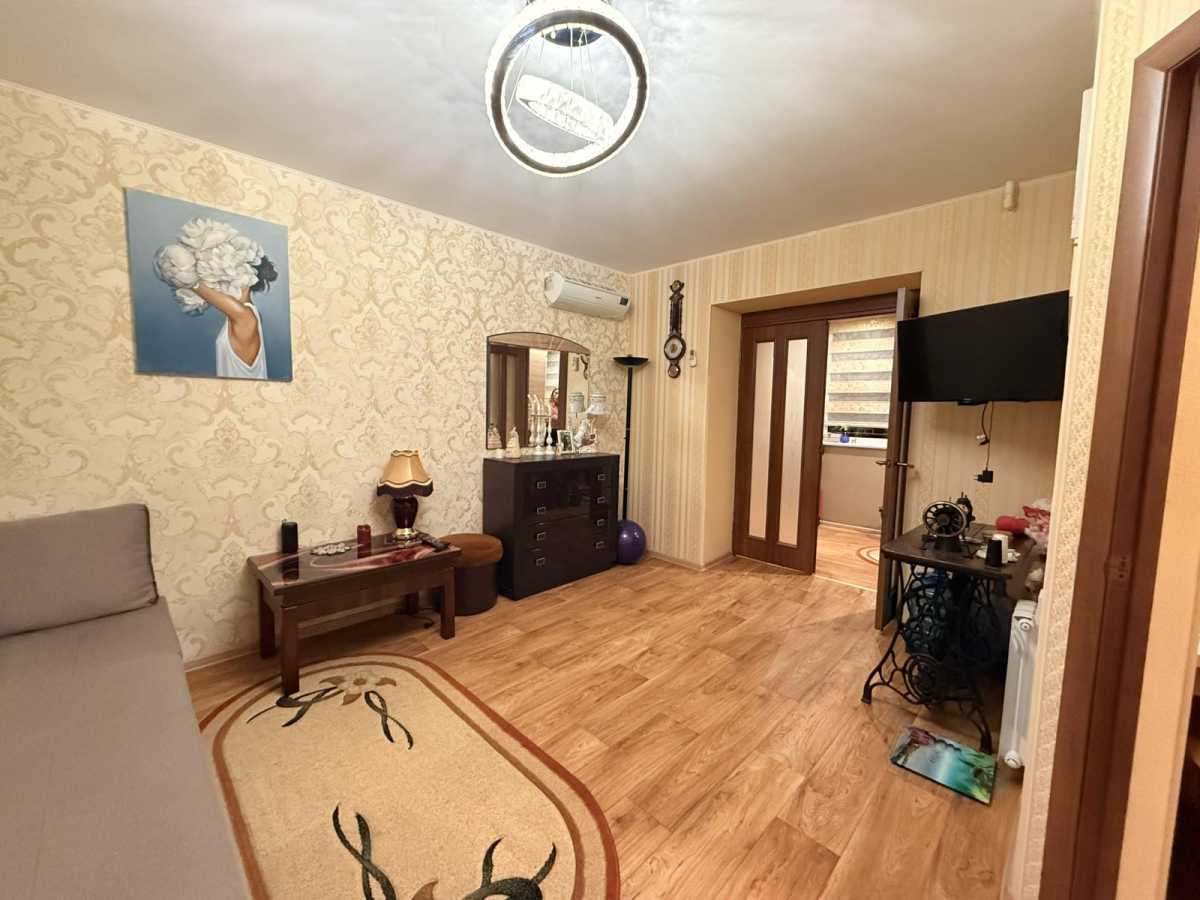 Продаж 2-кімнатної квартири 40 м², Ильичевская вул., Парковая, 34-б
