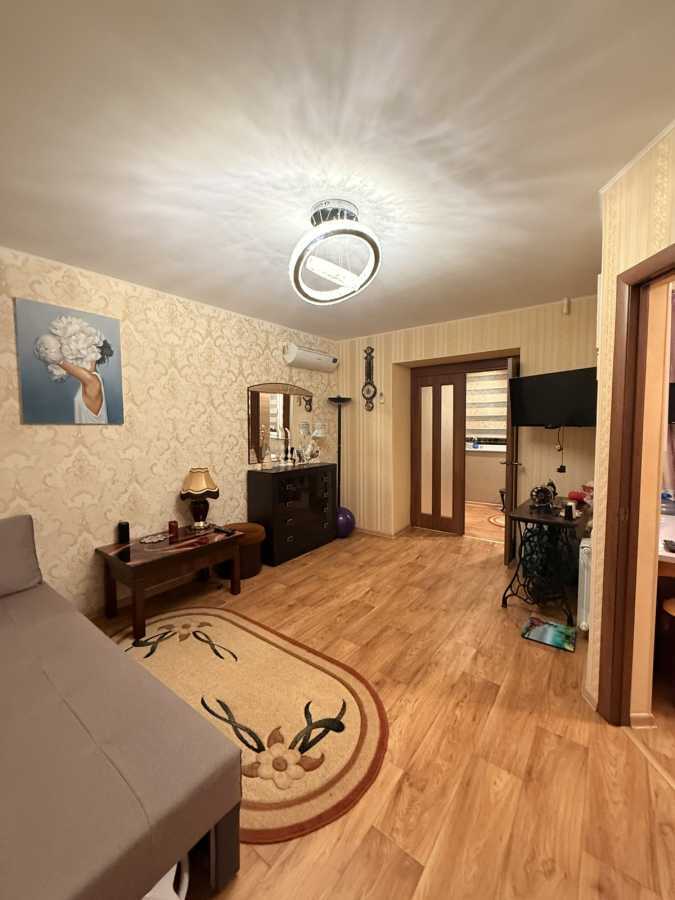 Продаж 2-кімнатної квартири 40 м², Ильичевская вул., Парковая, 34-б